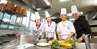 ������ (College of Commerce & Economics)